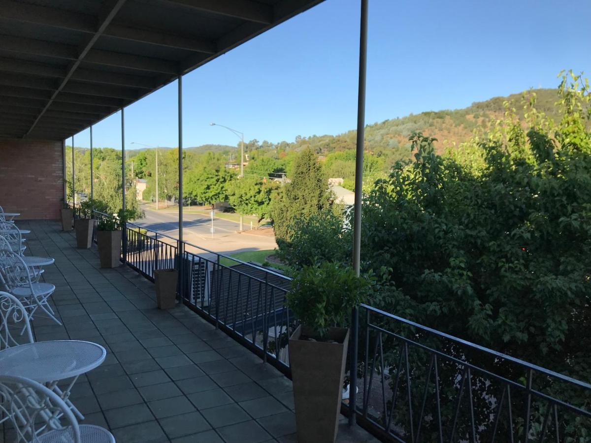 Myrtleford Hotel Exterior photo